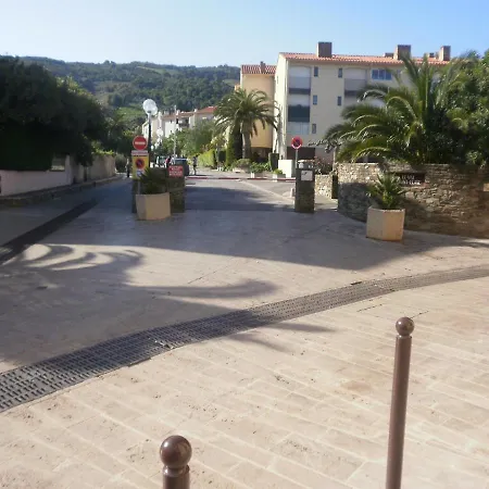 3vse3 Coquet Studio Idealement Situe * Collioure