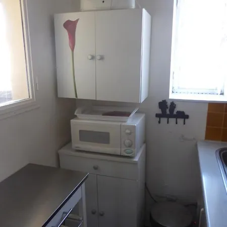 3vse3 Coquet Studio Idealement Situe Collioure