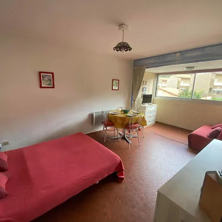 3vse3 Coquet Studio Idealement Situe Collioure